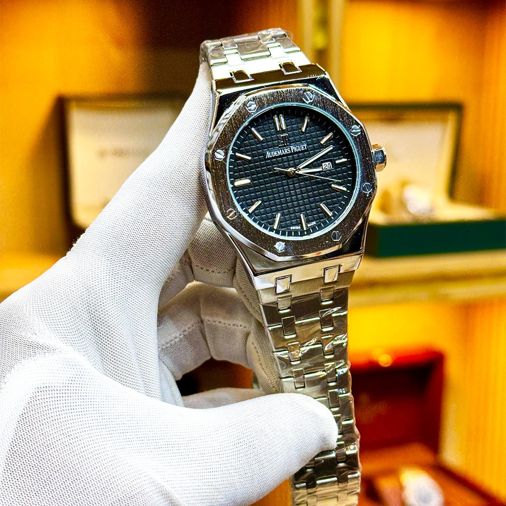 Audemars Piguet - Royal Oak - Black